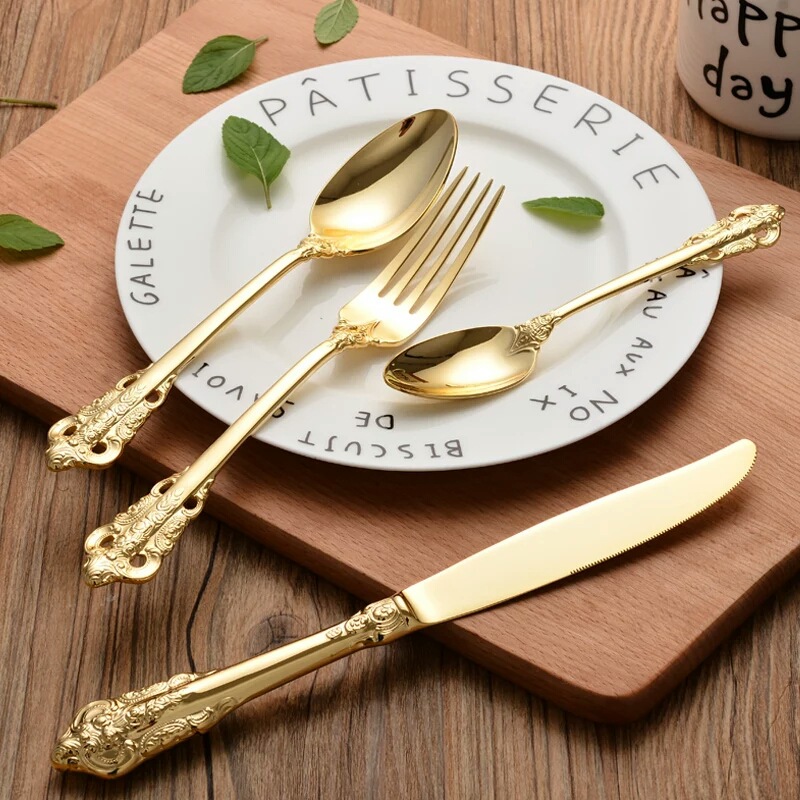 Goudkleurig reliëf, retro vint - Vintage Collectible Spoons recensie en prijs