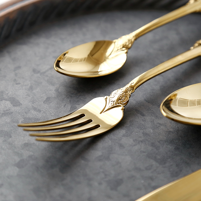 Goudkleurig reliëf, retro vint - Vintage Collectible Spoons recensie en prijs